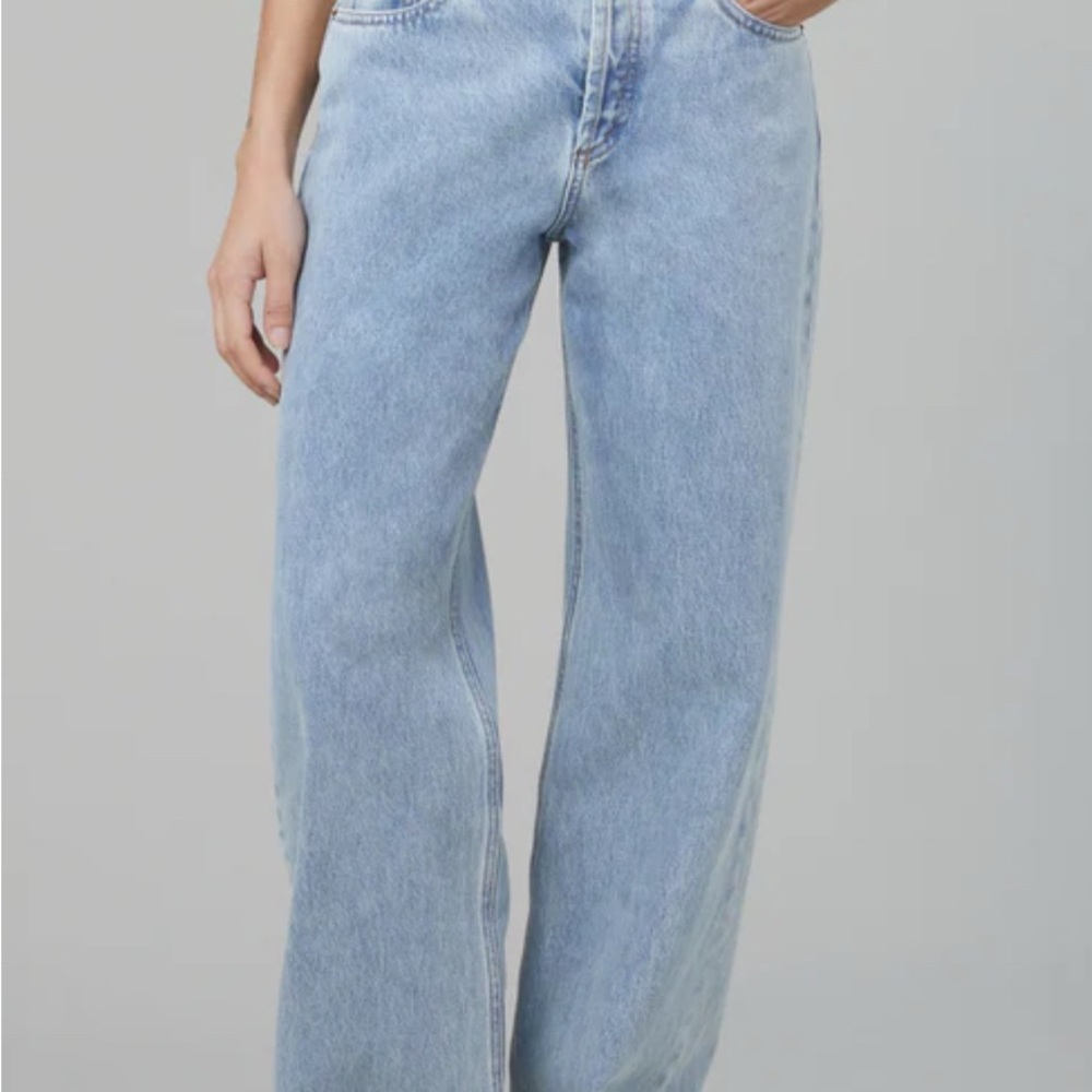 Still here everyday Jean size 24